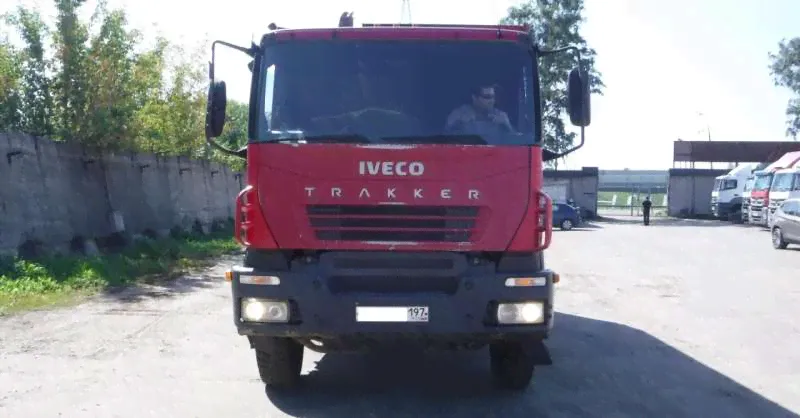 Самосвал Iveco Ивеко Траккер 6х4-0