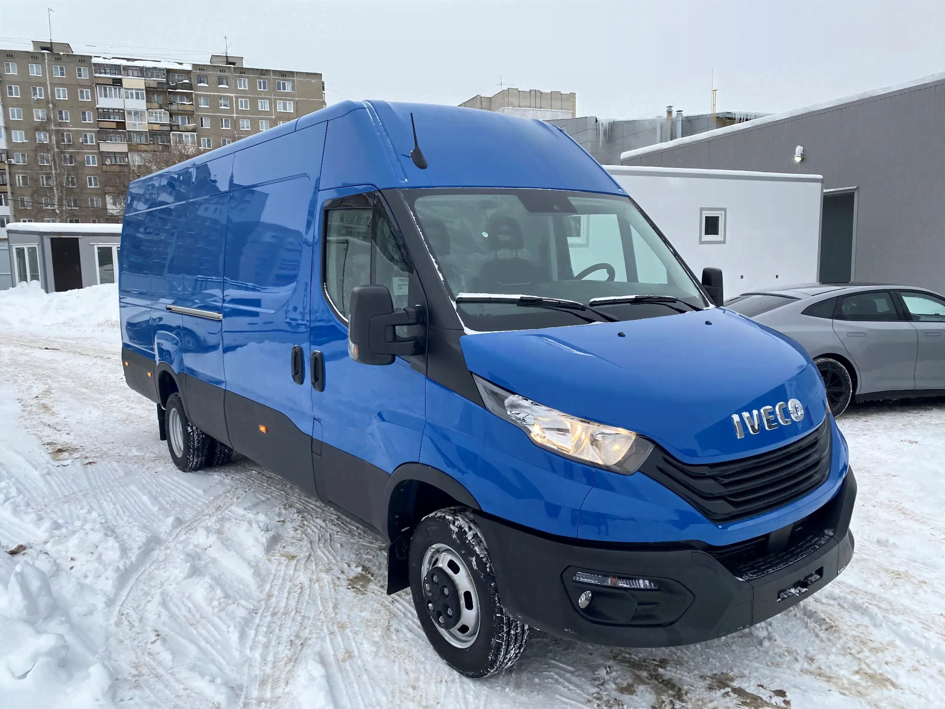 IVECO DAILY 50C18V Грузовой фургон-0