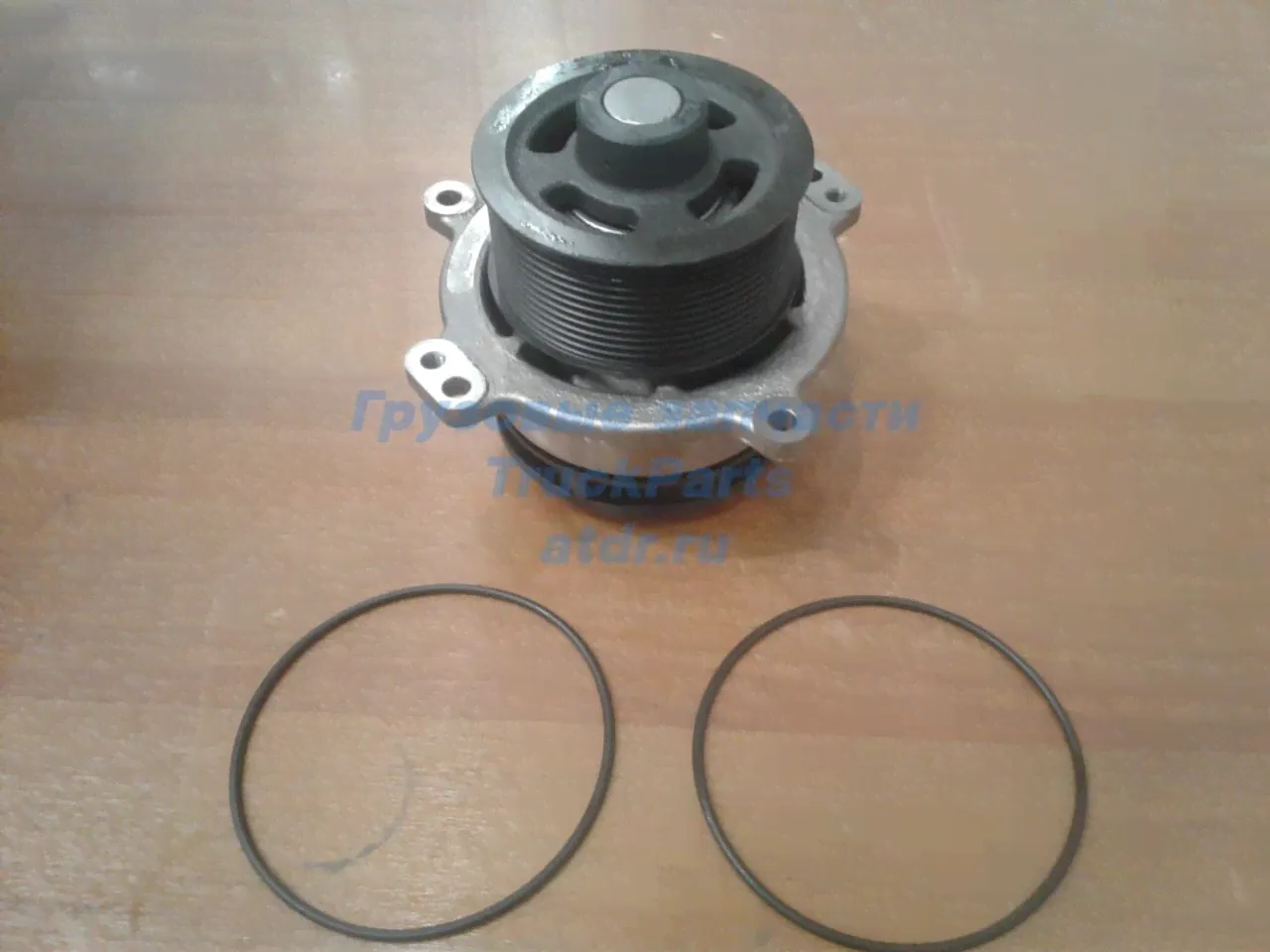 Насос водяной Iveco Stralis EuroTrakker EuroTech FEBI BILSTEIN 30681-0