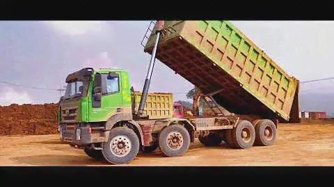 Hongyan Dumpt Truck 8x4