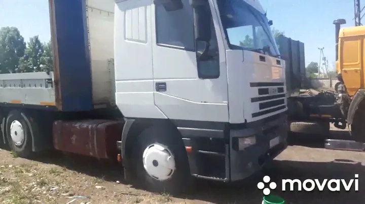 IVECO EVROSTAR. ремонт солнцезащитного козырька, убираю наклейки с кабины.